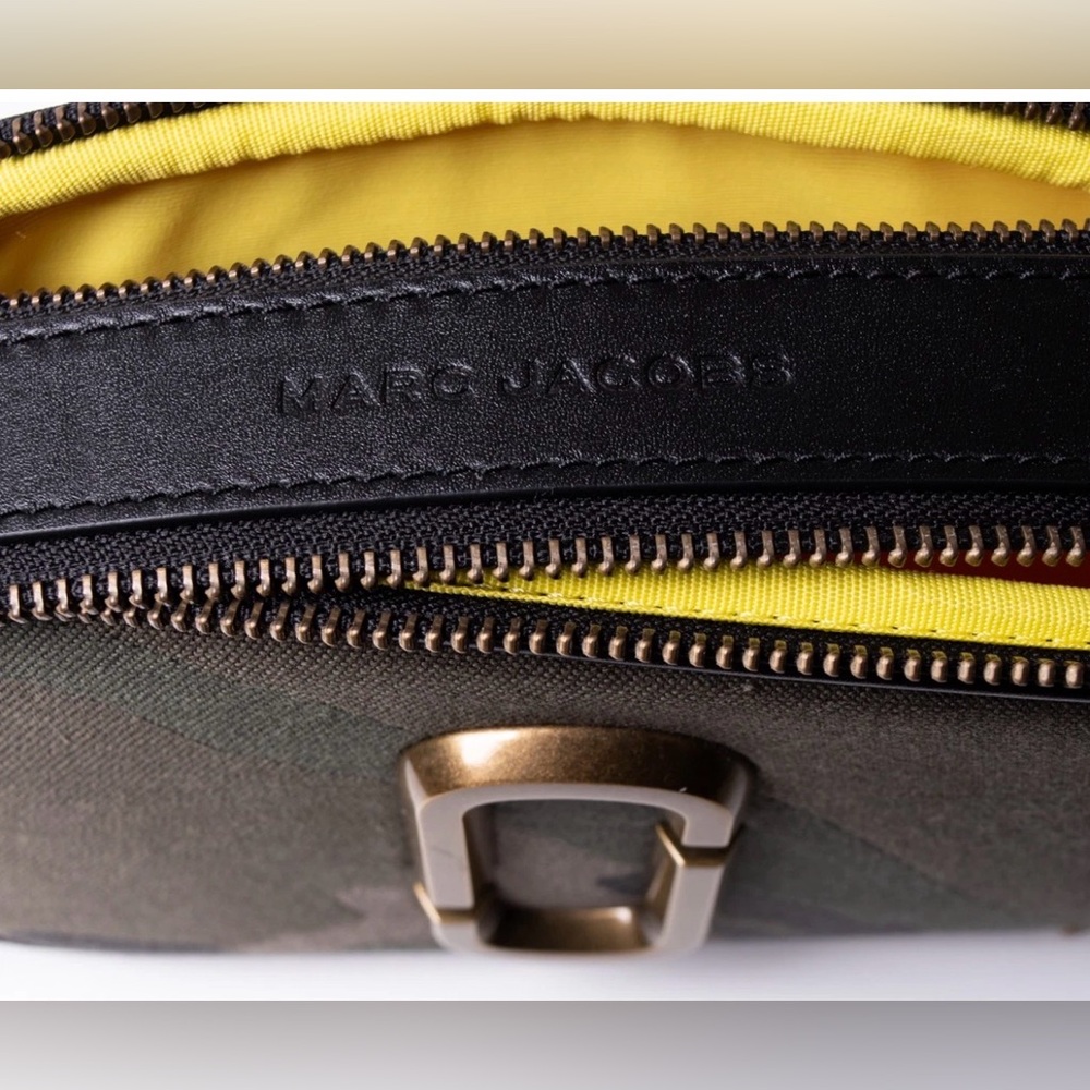 MARC JACOBS The Camo Jacquard Snapshot w/ replacement crossbody strap EUC - Picture 8 of 14